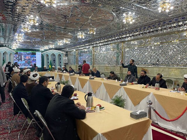 میزبانی از روزهداران با برپایی سفره افطاری ساده در بقاع متبرکه