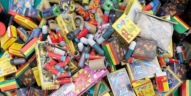 عکس تزئینی است کشف بیش از ۳۵۱ هزار عدد مواد محترقه در ورامین