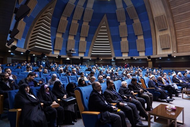 اگر از خاکریز فرهنگ دفاع نکنیم آن را از دست میدهیم