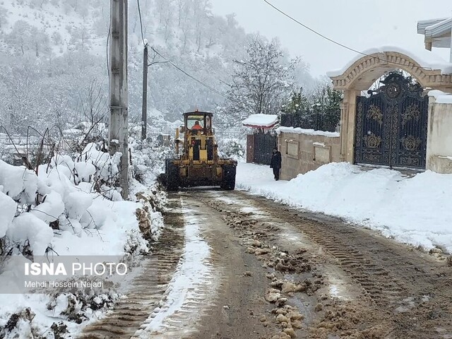 تمام جاده‌های شهرستان مرزی آستارا با تلاش راهداران باز است