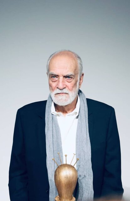 آیدین آغداشلو: هنوز نقاشی میکنم پس هستم