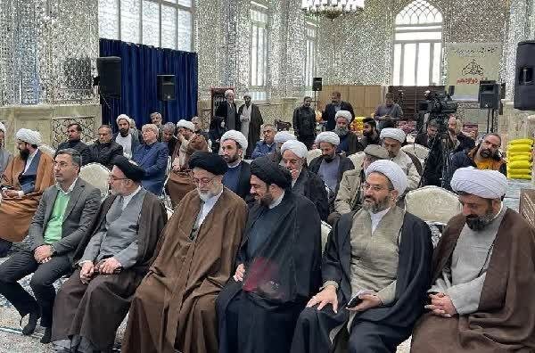 بقاع متبرکه بهترین مراکز برای شناسایی و حمایت از نیازمندان هستند