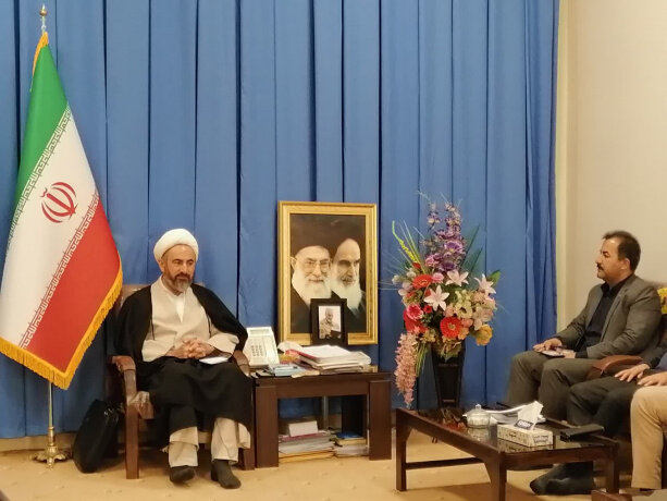 از برنامه‌های جهاد دانشگاهی ایلام برای ارتقای خدمات به مردم حمایت می‌کنم