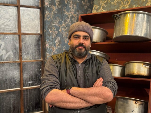 خندهای آمیخته به تلخی و سیاهی خندهای آمیخته به تلخی و سیاهی