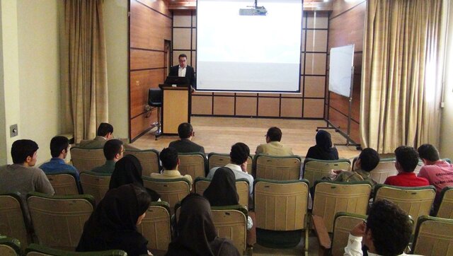 فناوری در خدمت علم؛ تحول دیجیتالی دفاع پایاننامه در دانشگاه آزاد