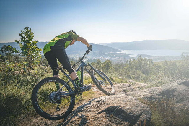 تجربه آدرنالین خالص با دوچرخه تجربه آدرنالین خالص با دوچرخه