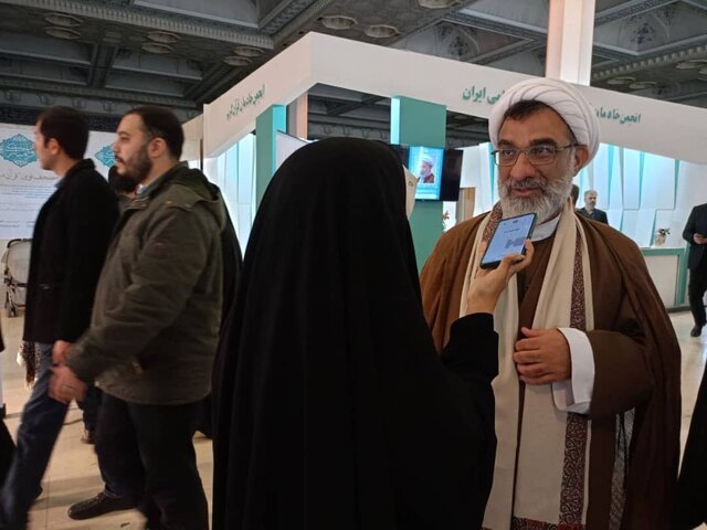 تمجید خسروپناه از بخش کودک و نوجوان سیودومین نمایشگاه قرآن کریم تمجید خسروپناه از بخش کودک و نوجوان سیودومین نمایشگاه قرآن کریم