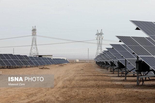 سرمایهگذاری اماراتیها در ساخت نیروگاههای خورشیدی در یزد سرمایهگذاری اماراتیها در ساخت نیروگاههای خورشیدی در یزد