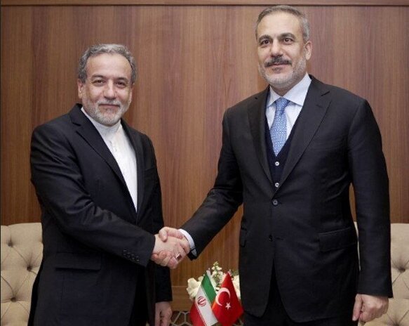 رویترز: عراقچی فردا به ترکیه می‌رود