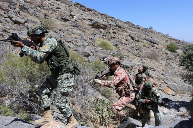 حفظ آمادگی ارتش در برابر تهدیدات دشمنان