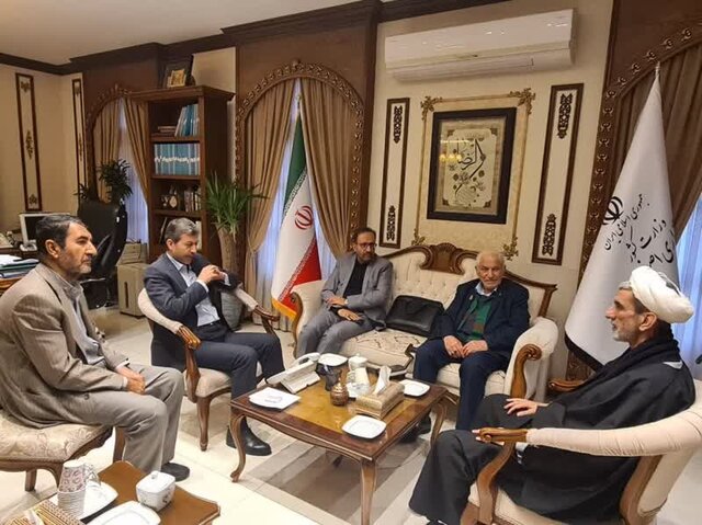 خیران بار مالی آزادی زندانیان را کاهش دهند خیران بار مالی آزادی زندانیان را کاهش دهند