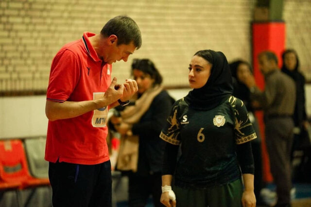 مربی روس هندبال ایران: جالبترین سنت نوروز هفتسین است/ هدف اصلی هندبال ایران قهرمانی آسیاست