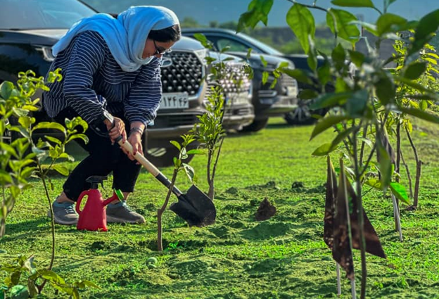 به نام مردم به کام زمین؛ پویش درختکاری فونیکس و فونیکس NEV