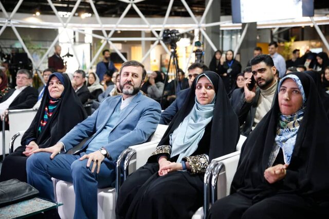 غریبآبادی: ما ملتی نیستیم که با تهدید و تحریم بتوانند خواستهای را بر ما تحمیل کنند