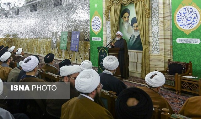 عمل به رسالت روحانیت در گروی گسترش چتر تبلیغ به ویژه در میان جوانان است عمل به رسالت روحانیت در گروی گسترش چتر تبلیغ به ویژه در میان جوانان است