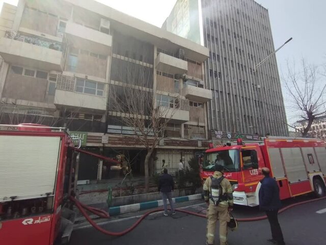 عکس تزئینی است. حریق ساختمان پزشکان بهشهر، مصدوم نداشت