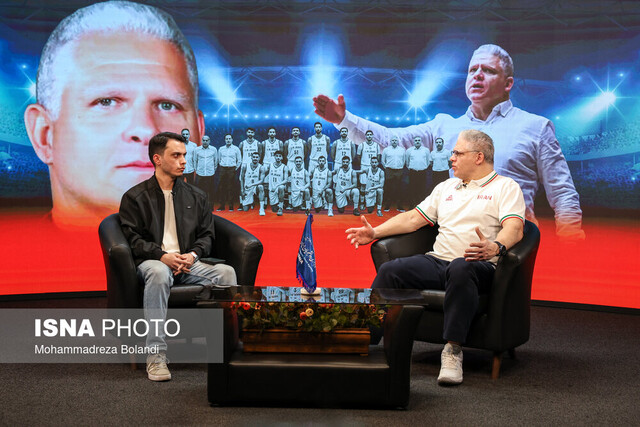 مانولوپولوس در ایسنا: برای تغییر فرهنگ بسکتبال ایران آمدهام/ مثل حدادی ۱۰۰ سال یک بار میآید