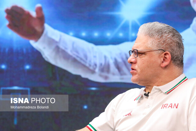 مانولوپولوس در ایسنا: برای تغییر فرهنگ بسکتبال ایران آمدهام/ مثل حدادی ۱۰۰ سال یک بار میآید