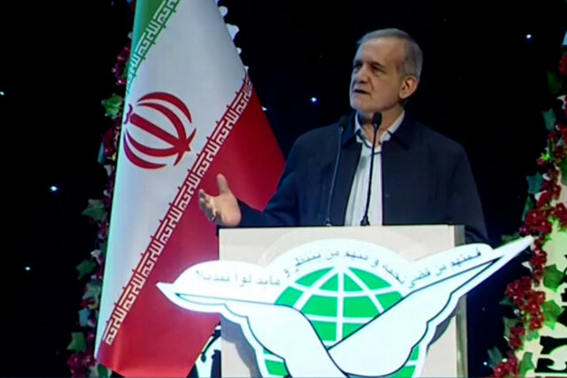 ویدیو/ پزشکیان: در چشماندازی که رهبری ترسیم کردهاند، حرکت کنیم ویدیو/ پزشکیان: در چشماندازی که رهبری ترسیم کردهاند، حرکت کنیم