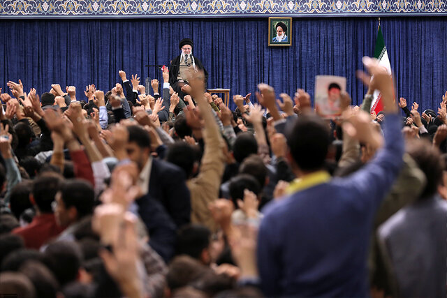 ویدیو/ رهبر انقلاب: مذاکره با این دولت آمریکا، فشار را افزایش خواهد داد ویدیو/ رهبر انقلاب: مذاکره با این دولت آمریکا، فشار را افزایش خواهد داد