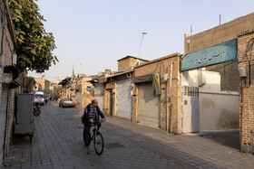 دبستان قدیمی پسرانه حر نیز یکی از مدارس فعال این بافت تاریخی است که وجود ان یک امتیاز مثبت برای این بافت تاریخی تلقی می‌شود، امتیازی که در صورت حذف آن، علاوه بر تخریب بنایی تاریخ و واجد ارزش چالش‌هایی در حوزه اموزش و پرورش مردم بومی و ساکن این منطقه به وجود می‌آورد.