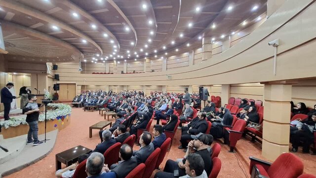فشار بر اصناف زیاد است فشار بر اصناف زیاد است