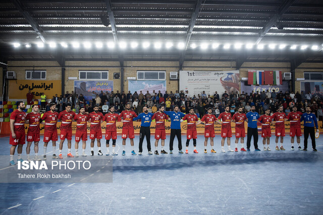 عکس آرشیوی است ایران نایب قهرمان مسابقات بینالمللی جام «وفاق» شد