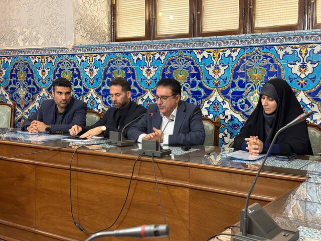 پوستر سیزدهمین جشنواره بینالمللی مد و لباس فجر رونمایی شد