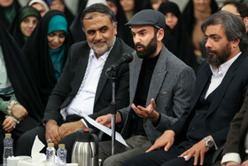 دیدار جمعی از شاعران و اهالی فرهنگ و ادب فارسی با رهبر انقلاب