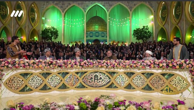 ویدئو/وقتی داوران «محفل» از کشتی گرفتن با علیرضا دبیر طفره میروند ویدئو/وقتی داوران «محفل» از کشتی گرفتن با علیرضا دبیر طفره میروند