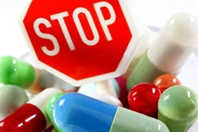 ویدیو/ هشدار کارشناسان؛ خودسرانه مکمل مصرف نکنید ویدیو/ هشدار کارشناسان؛ خودسرانه مکمل مصرف نکنید