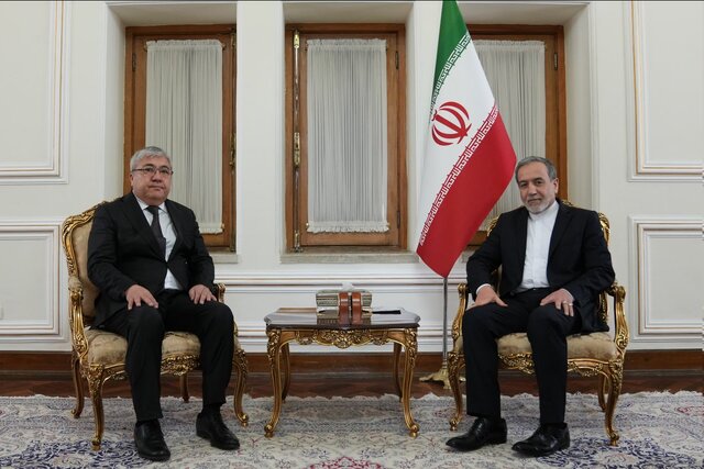 دیدار سفیر قرقیزستان با عراقچی خداحافظی سفیران قرقیزستان و بلغارستان با عراقچی