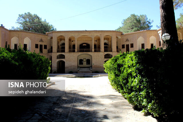 ۴۰ راهنمای گردشگری در اماکن تاریخی خراسان جنوبی مستقر هستند 