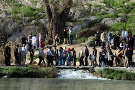 بازدید مسافران نوروزی از طاقبستان