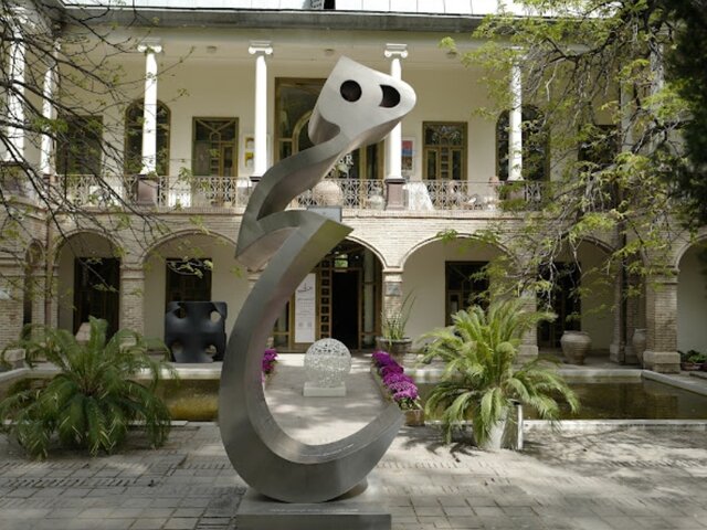 باغ انجمن خوشنویسان و مجسمه هیچ تفاهم ۲ هنرمند گرانِ ایران بر سر «هیچ»!