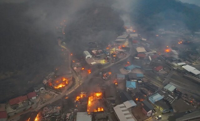 عکس: رویترز شمار تلفات آتش سوزیهای جنگلی در کره جنوبی به ۱۸ تن رسید
