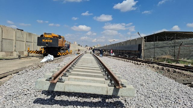 عکس تزیینی است توضیح مترو درباره توقف لحظهای و تخلیه مسافران در محدوده گرمدره/ ایمنی مسافران، خط قرمز متروی تهران است