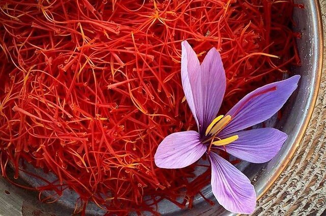 زعفران، راهحلی طبیعی برای بیخوابی زعفران، راهحلی طبیعی برای بیخوابی