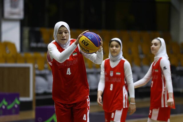 بازدید وزیر ورزش از تمرینات تیم ملی بسکتبال و کشتی دانشآموزان اعزامی به مسابقات جهانی