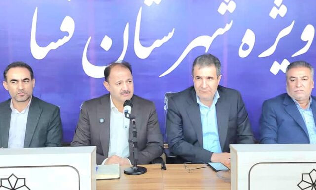 شرایط حضور بیشتر مردم در صنایع کوچک و متوسط را فراهم میکنیم شرایط حضور بیشتر مردم در صنایع کوچک و متوسط را فراهم میکنیم