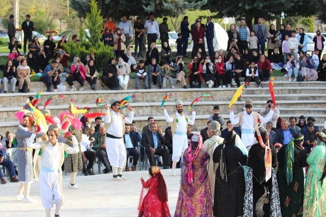 جشن نوروزگاه به مناسبت روز«جمهوری اسلامی» در یاسوج برگزار شد