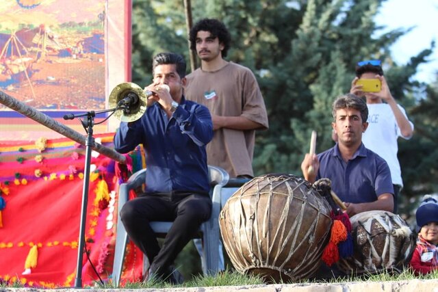 جشن نوروزگاه به مناسبت روز«جمهوری اسلامی» در یاسوج برگزار شد