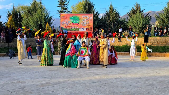 جشن نوروزگاه به مناسبت روز«جمهوری اسلامی» در یاسوج برگزار شد