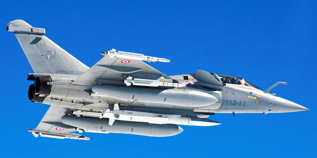 جنگنده فرانسوی رافال در حال حمل سلاح هستهای بازنگری در دکترین هستهای فرانسه در سایه تهدیدهای نوظهور