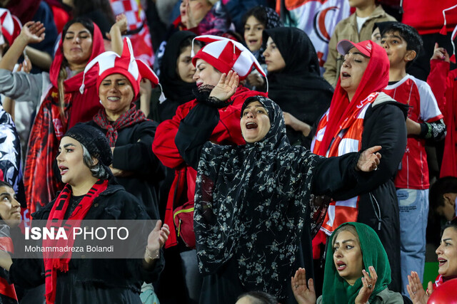 گزارش صلح خبر از یک ساعت مانده تا دیدار حساس پرسپولیس-سپاهان گزارش صلح خبر از یک ساعت مانده تا دیدار حساس پرسپولیس-سپاهان