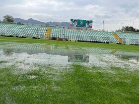 اجاره هلی‌کوپتر برای خشک کردن چمن ورزشگاه تختی خرم‌آباد