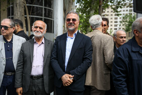 حضور علی نظری جویباری، مدیرعامل باشگاه استقلال، کاظم اولیایی و کامران منزوی در مراسم تشییع «فرامرز ظلی» پیشکسوت فوتبال