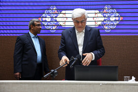 محمدرضا عارف، معاون اول رئیس جمهور و غلامحسین مظفری، استاندار خراسان رضوی در نشست با فعالان اقتصادی خراسان رضوی