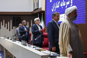 نشست محمدرضا عارف، معاون اول رئیس جمهور با فعالان اقتصادی خراسان رضوی