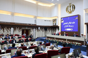 نشست محمدرضا عارف، معاون اول رئیس جمهور با فعالان اقتصادی خراسان رضوی